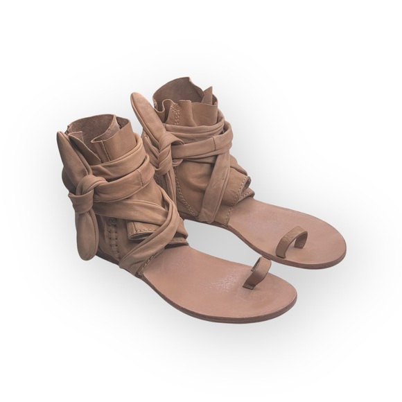 Free People 𖦹 Delaney Wrap Boot Toe Ring Leather Sandal 𖦹 Khaki 𖦹 39 8M 8.5M 9M - Picture 9 of 16